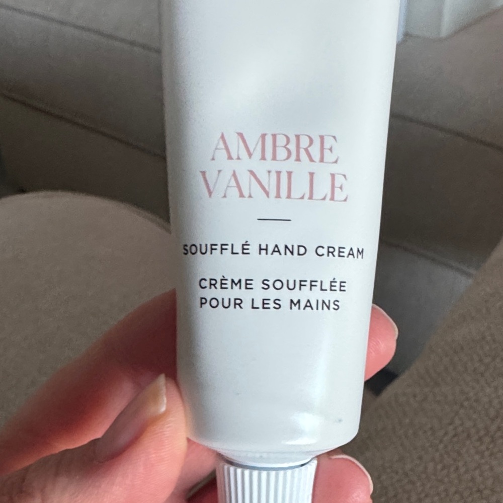 Laura Mercier Ambre Vanille Hand Cream NWT - Picture 2 of 5
